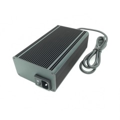 Smart Waterproof design 84V 4A Lithium battery charger For 72V 20S Li-ion Battery charger Electric Scooter E-bike motorcycle