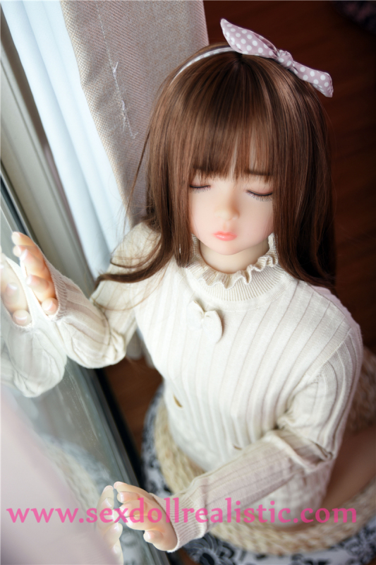 100cm Eyes Closed Realistic Love Doll