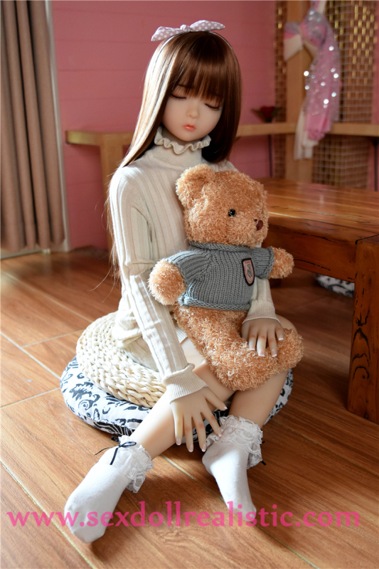 100cm Eyes Closed Realistic Love Doll