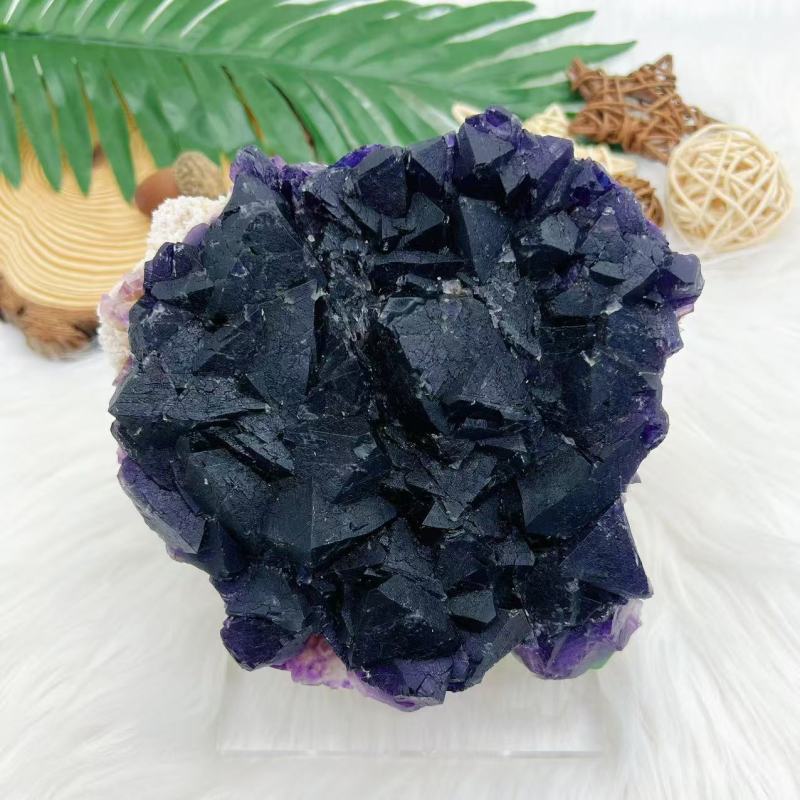 Purple octahedral fluorite