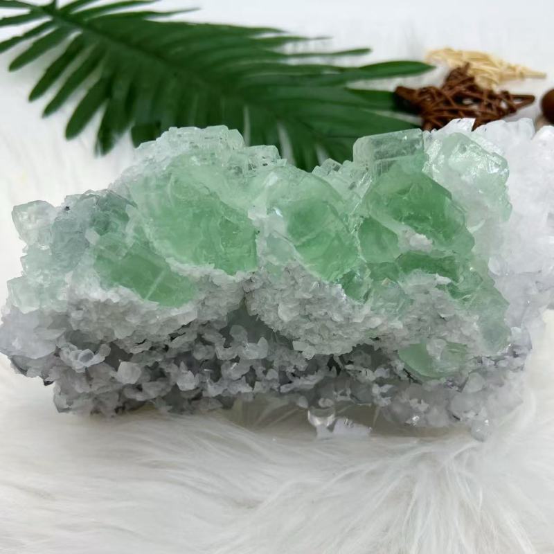 Clear cubic Fluorite