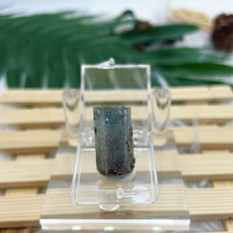 Aquamarine with mica