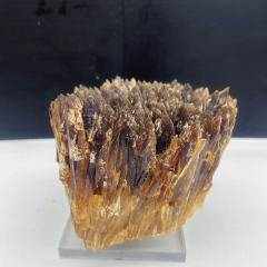 Amber calcite