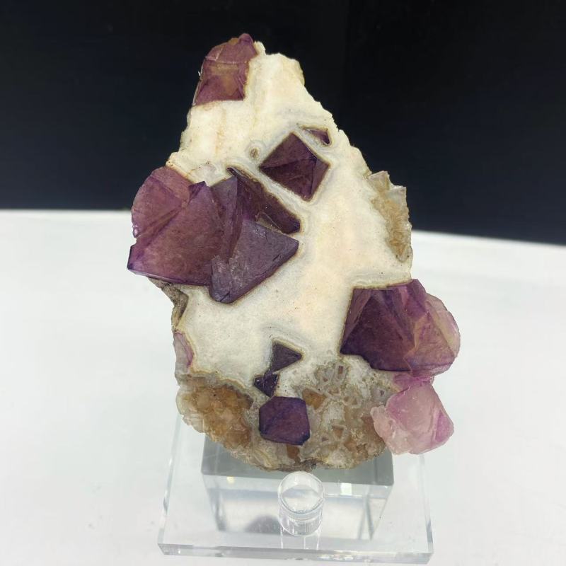 Octahedral fluorite