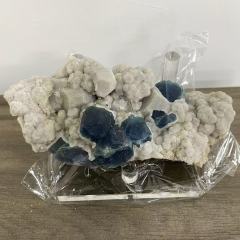 blue flourite on candle quartz