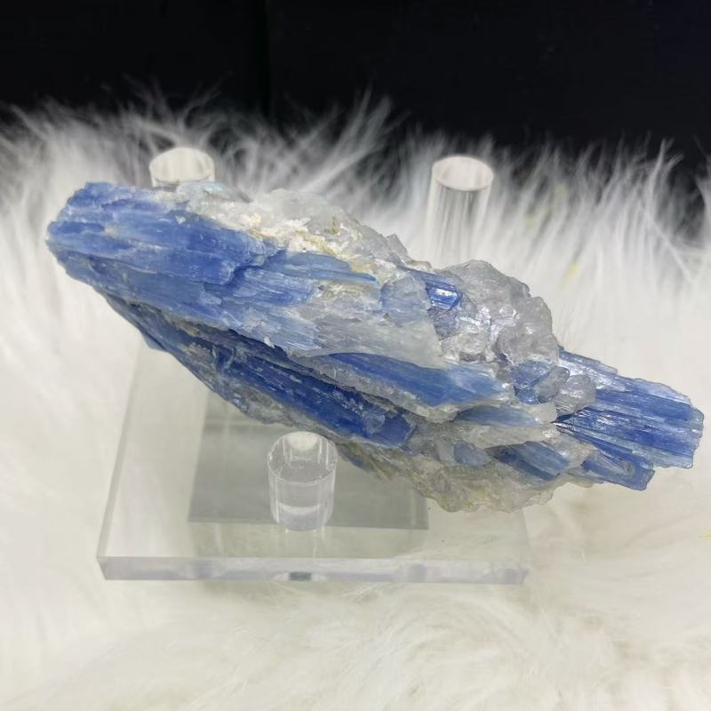 kyanite