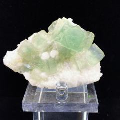 candle quartz with  cubic Fluorite