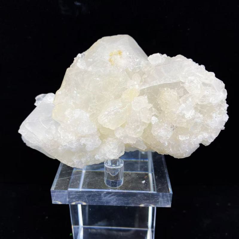 hydroxyapophyllite