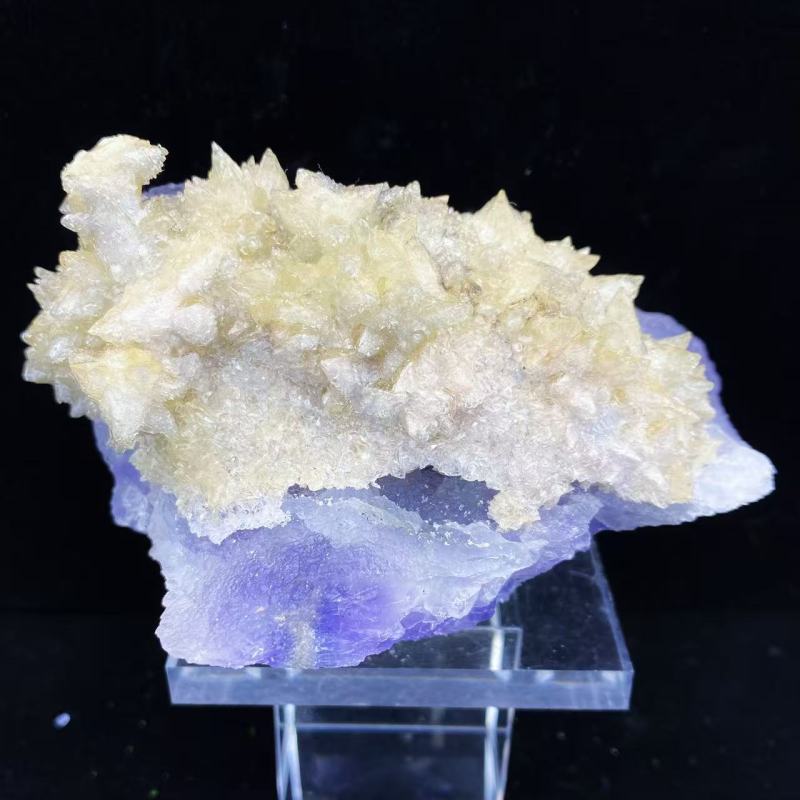 Fluorite with  dogtooth calcite
