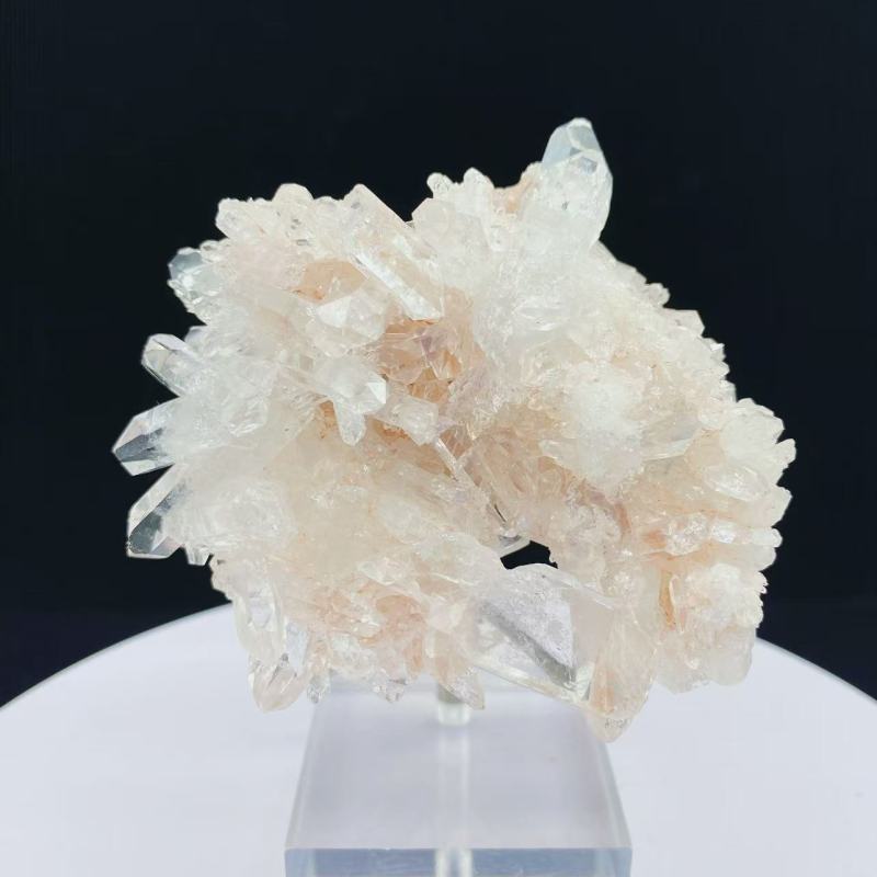 Pink Lumeria Quartz faden Quartz.