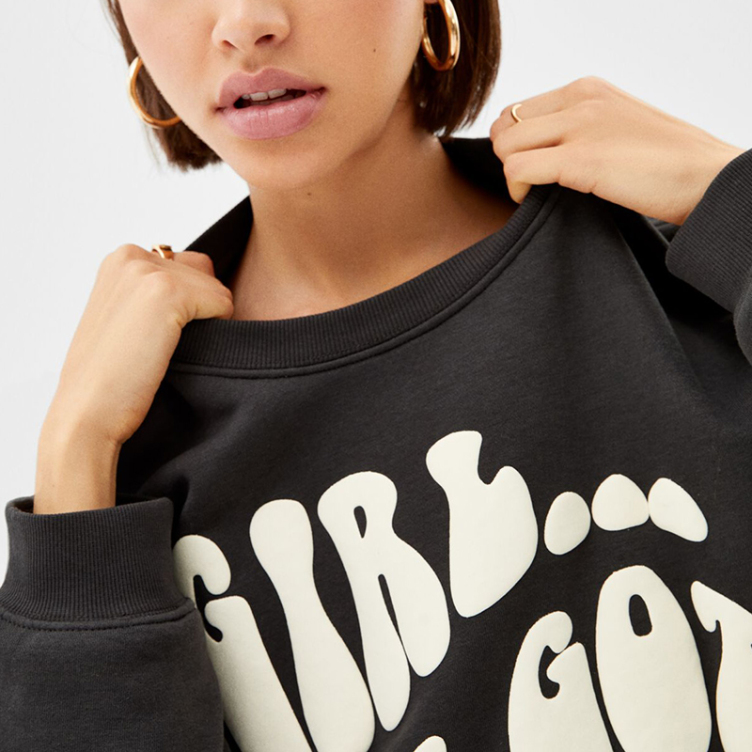 oversized foam print sweatshirt