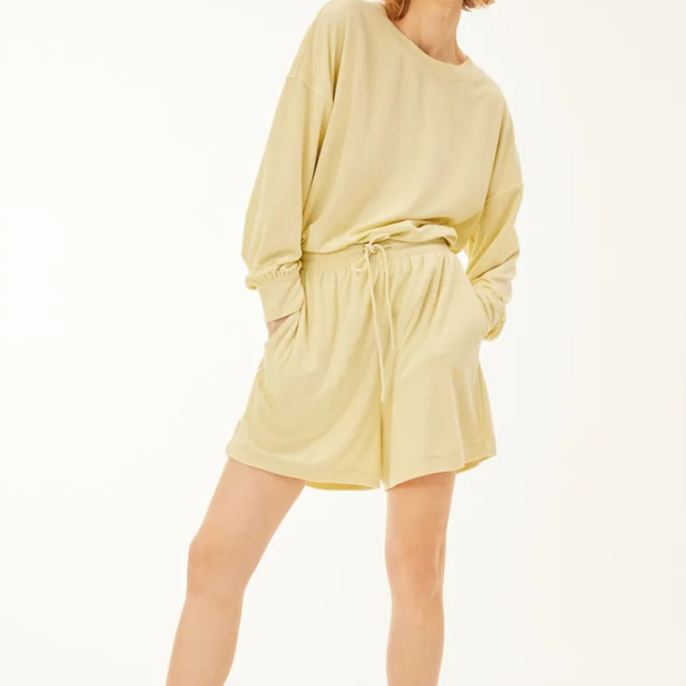 sweartshirt