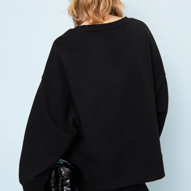 sweartshirt