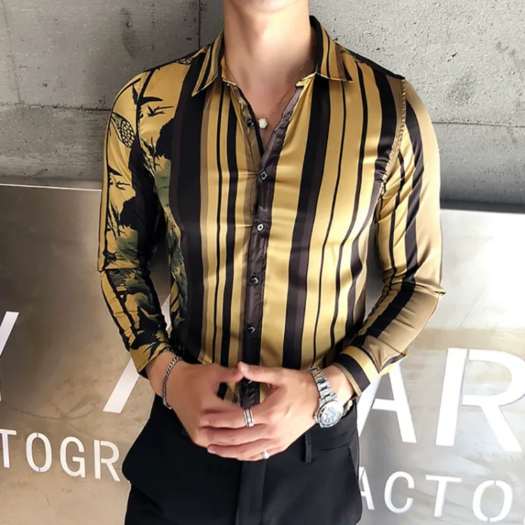 Striped print fashion trend shirt