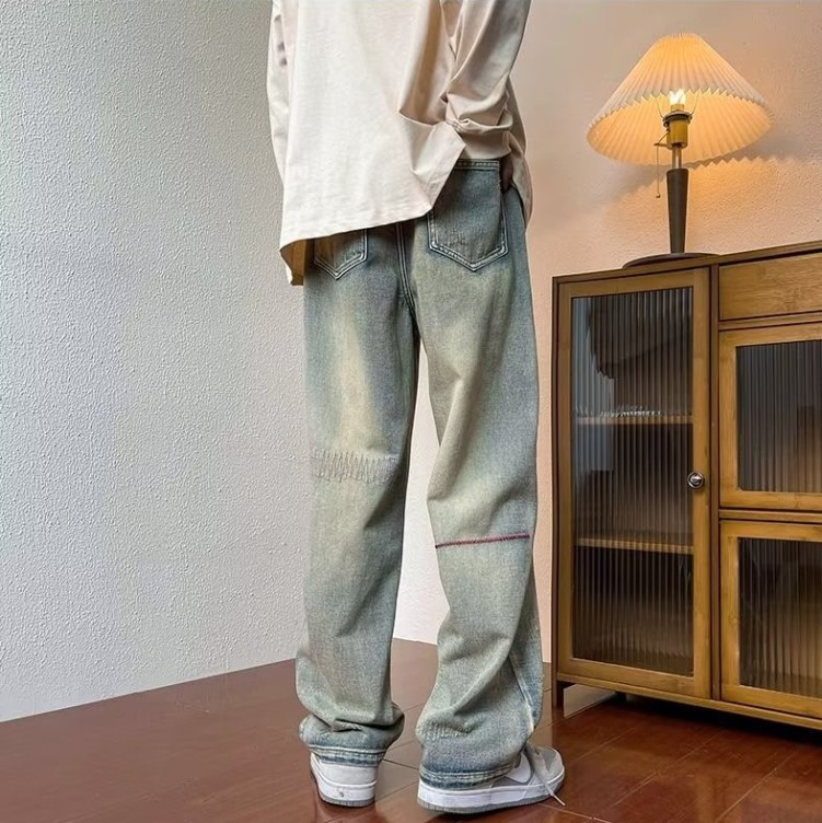 Loose straight fashion jeans