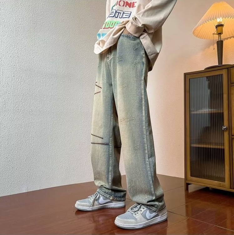 Loose straight fashion jeans