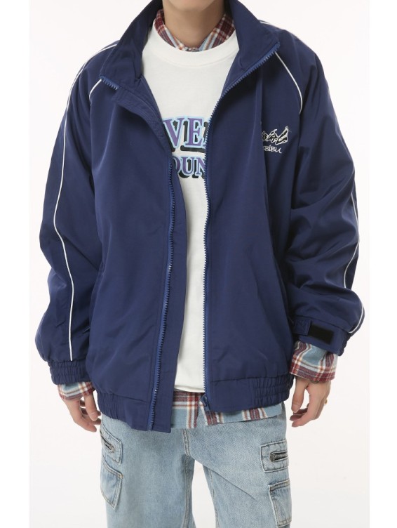 Loose fitting casual sportswear and trendy jacket