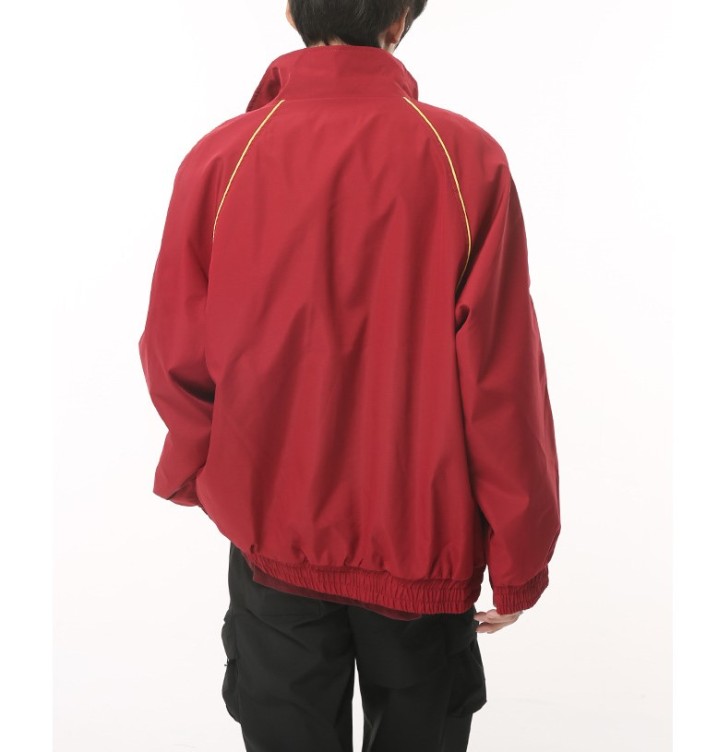 Loose fitting casual sportswear and trendy jacket