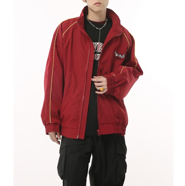 Loose fitting casual sportswear and trendy jacket