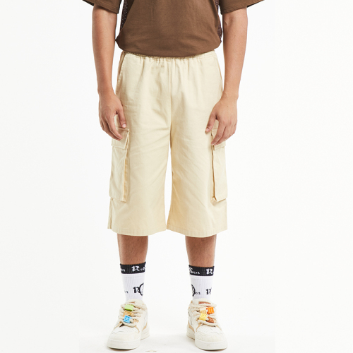 Mid-length over the knee with big pockets shorts