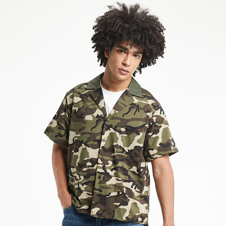 American camouflage short-sleeved shirts