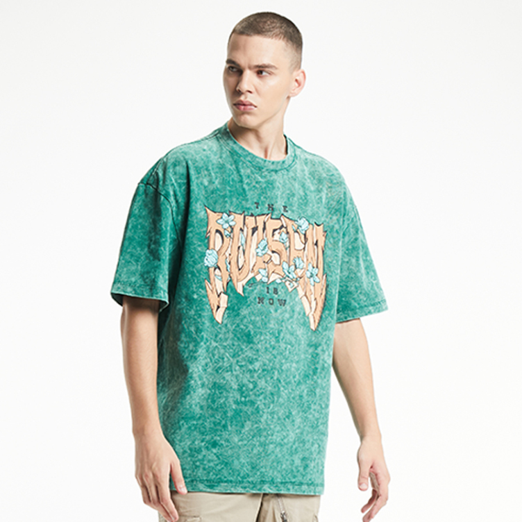 Washed to make old vintage oversize T-shirts