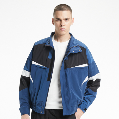 Simple pleated hooded zipper trench jacket