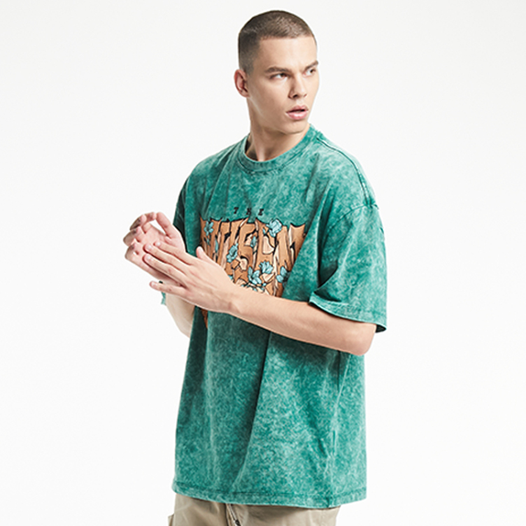 Washed to make old vintage oversize T-shirts