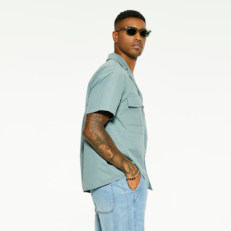 Blue and white striped premium loose short sleeve shirts