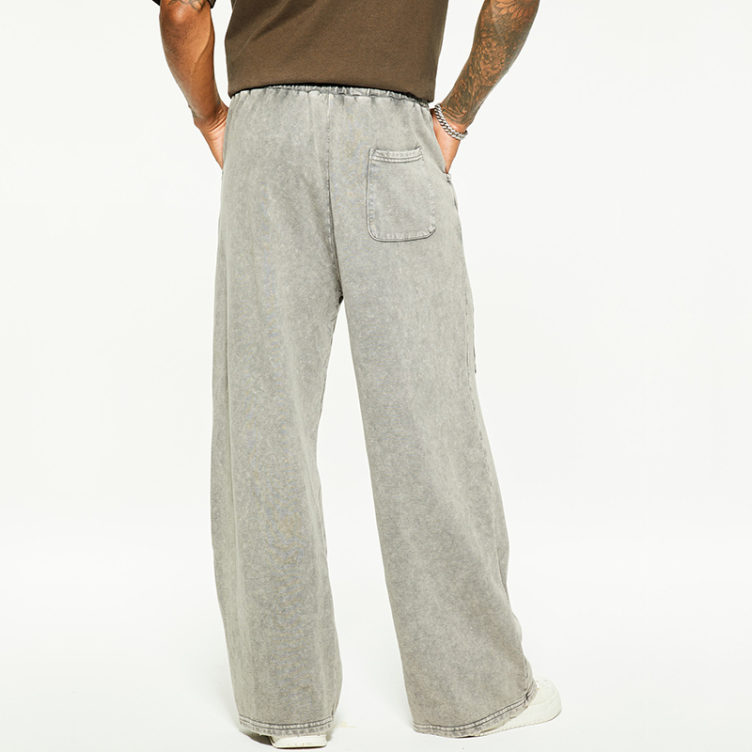 Loose-fitting denim wide-leg pants