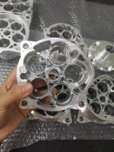 Custom high precision cnc electric vehicle motor housing case enclosure EV cnc machining aluminum NEV auto parts