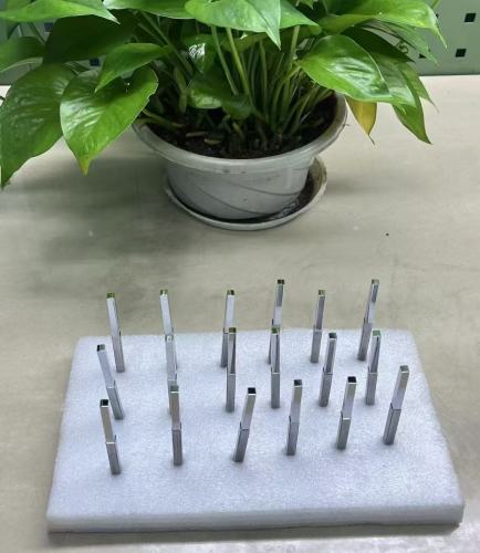 Ultra-precision cnc machining service R0.05mm diamond mirror polishing mold movable