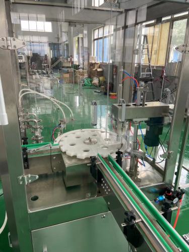 Essential oil bottling machine for drop cap, screw cap, pump cap