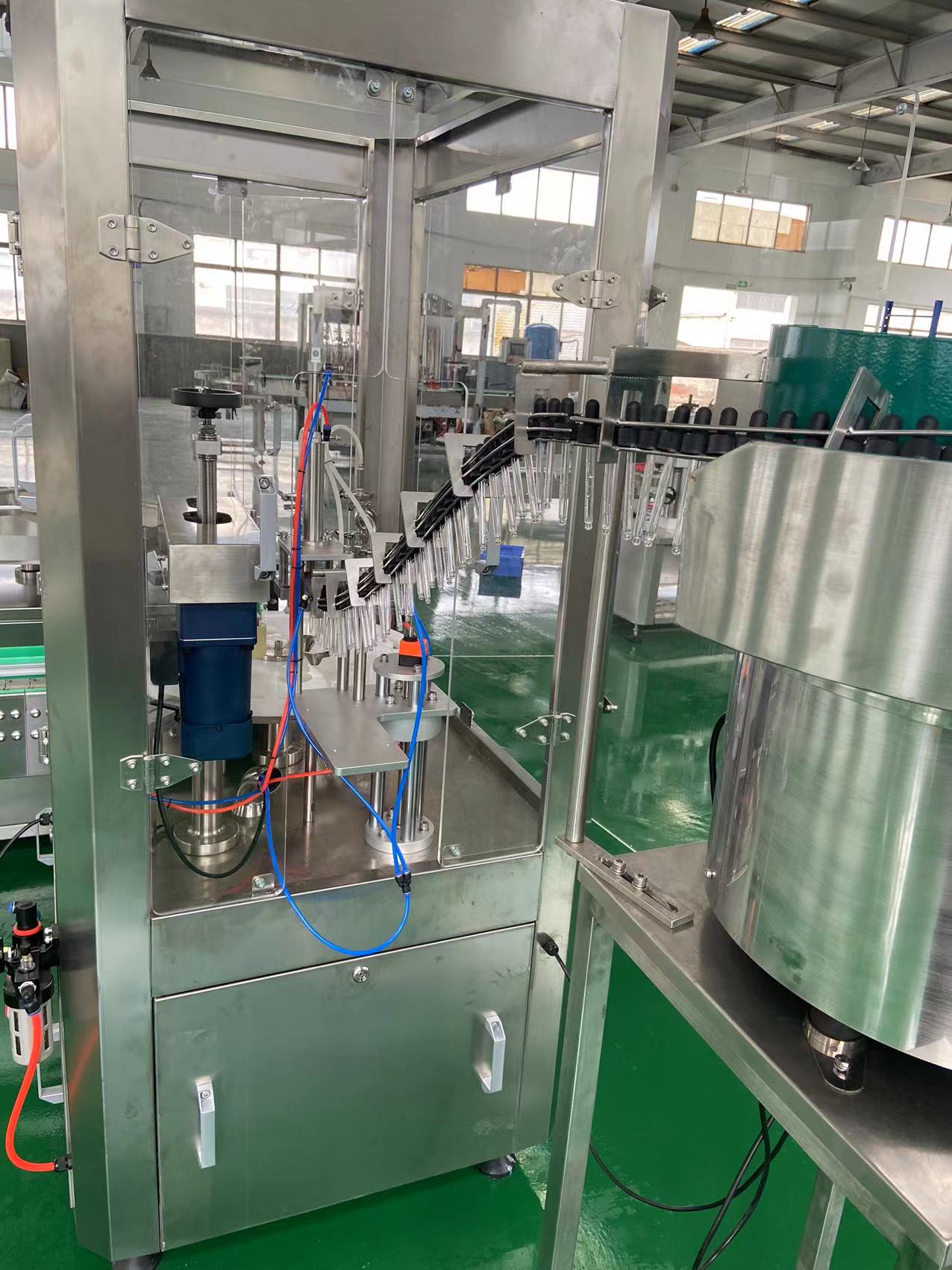 Essential oil bottling machine for drop cap, screw cap, pump cap