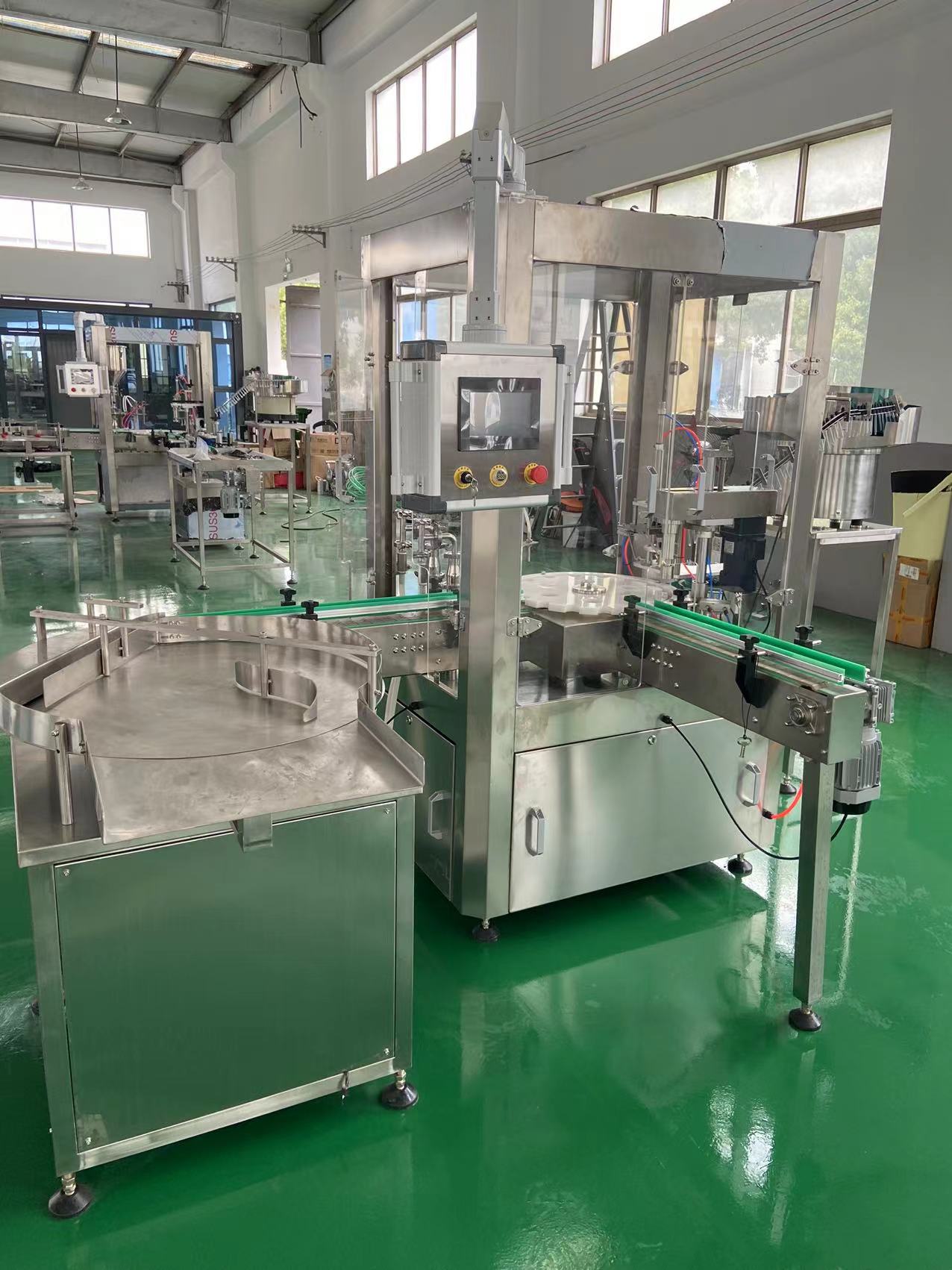 Essential oil bottling machine for drop cap, screw cap, pump cap