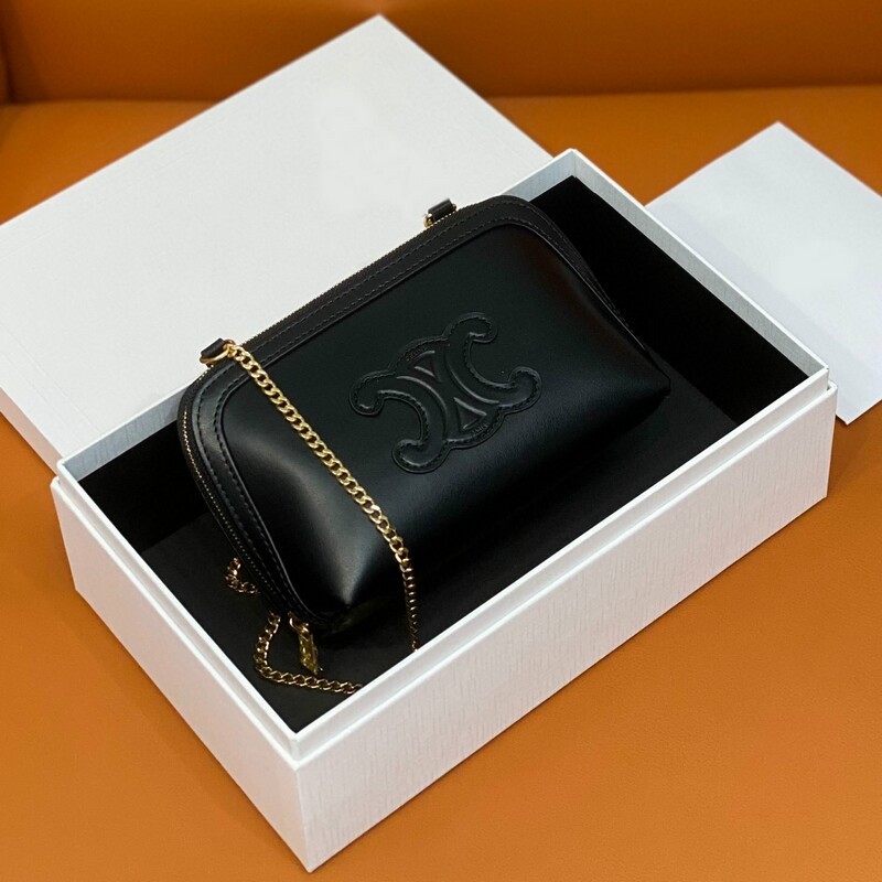 New Women's cross Body and Shoulder New Shell Bag High quality head layer smooth cow leather chain Clutch Zipper lock