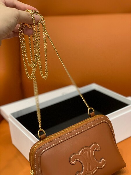 New Women's cross Body and Shoulder New Shell Bag High quality head layer smooth cow leather chain Clutch Zipper lock
