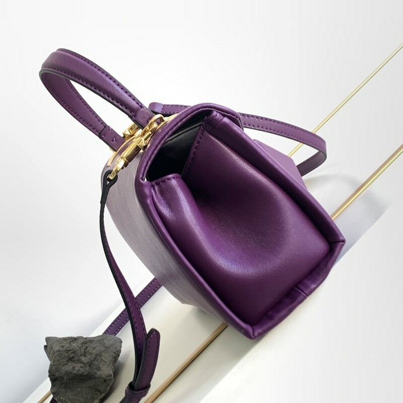 Women's mini sheepskin handbag, large prepuke rivet open and close bag, adjustable multi-purpose shoulder and back and crossbody bag