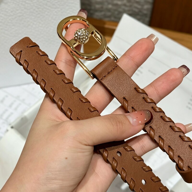 Women's summer belt with 2CM diamond metal buckle, leather belt with woven texture, versatile waistband for short pants