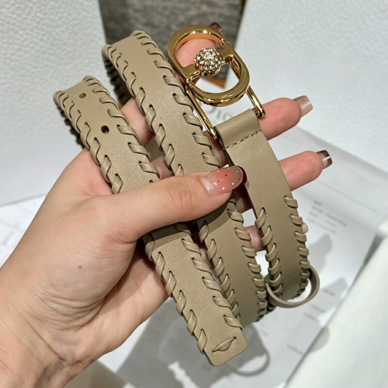 Women's summer belt with 2CM diamond metal buckle, leather belt with woven texture, versatile waistband for short pants
