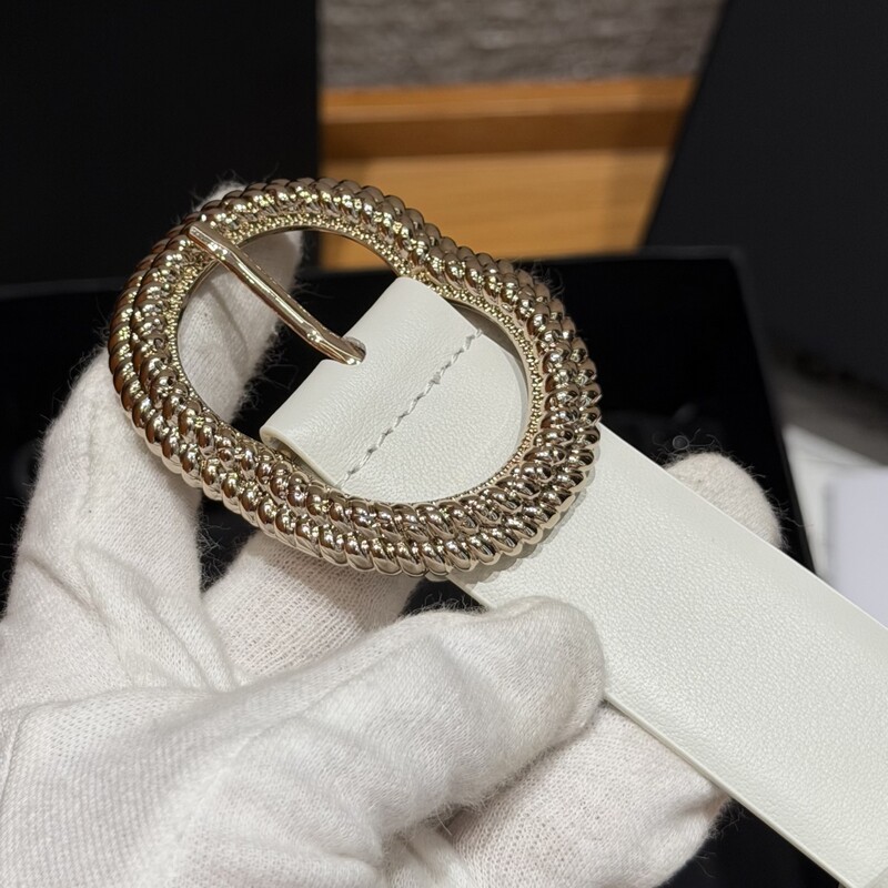 Fashion trend genuine leather belt with brass buckle-style waist accessory for denim 3CM summer shorts, simple and classic leather belt for women