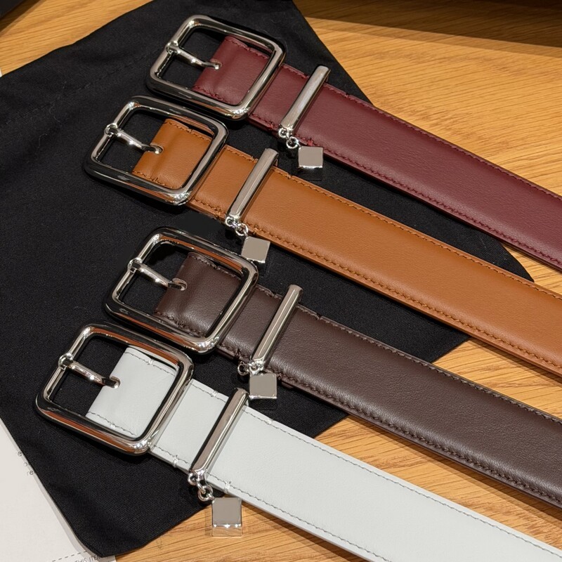 Pendant square buckle leather women's waist belt with crocodile pattern cowhide, suitable for daily use and versatile for various occasions.