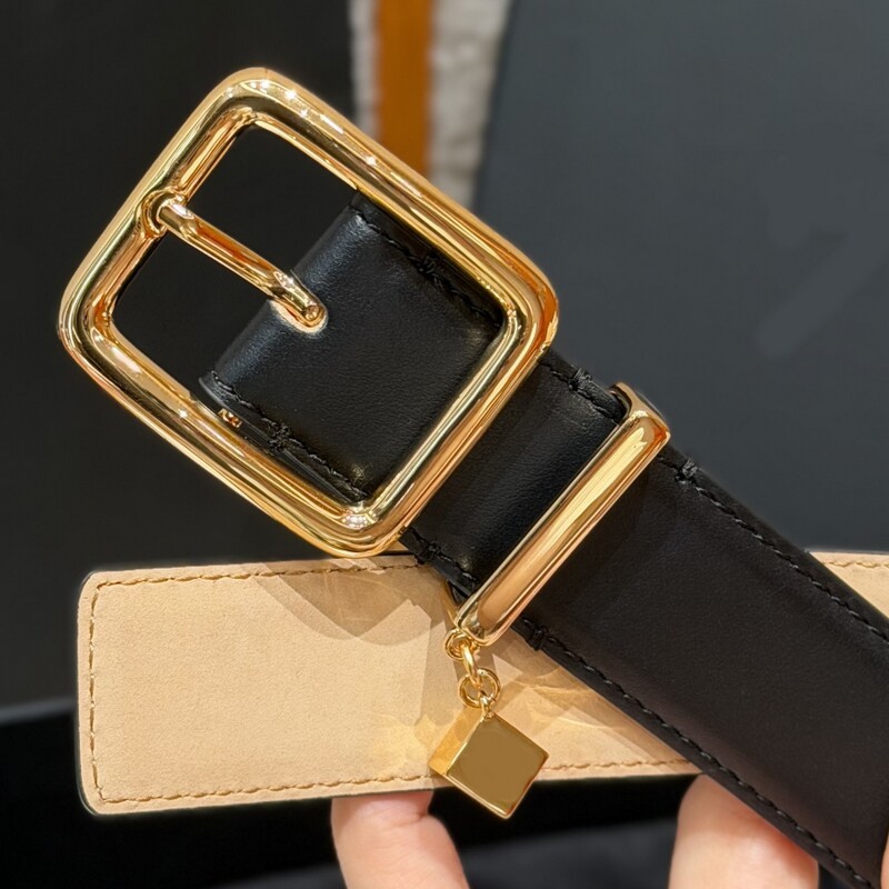 Pendant square buckle leather women's waist belt with crocodile pattern cowhide, suitable for daily use and versatile for various occasions.