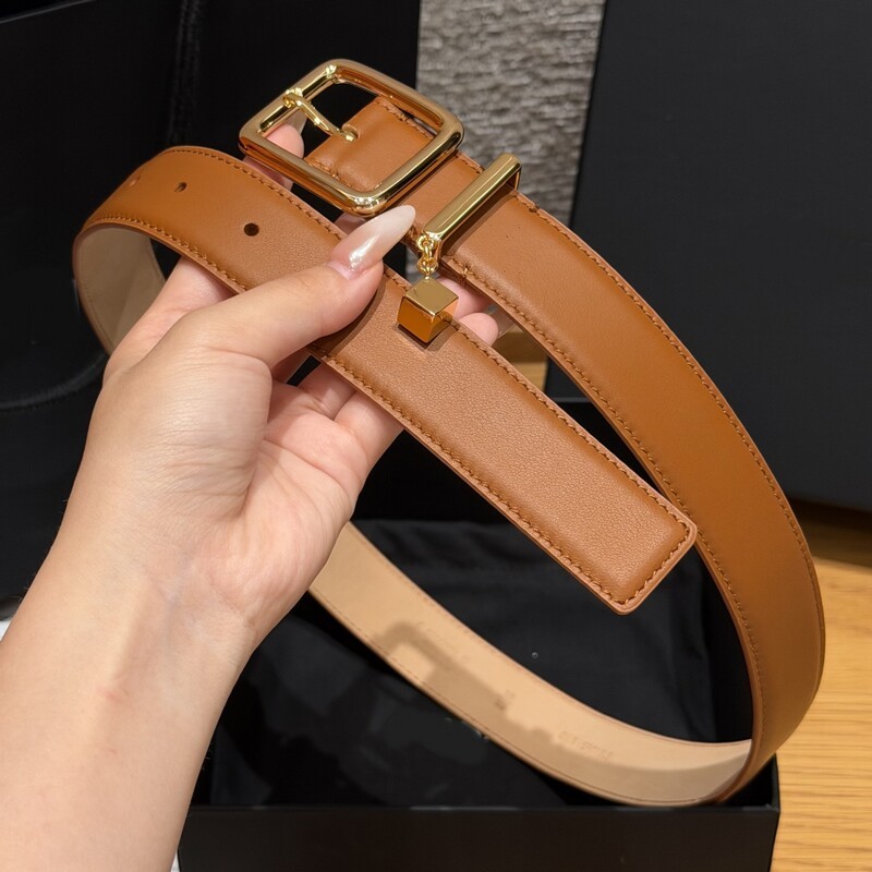 Pendant square buckle leather women's waist belt with crocodile pattern cowhide, suitable for daily use and versatile for various occasions.