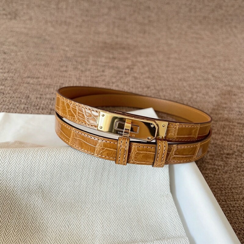 Crocodile skin stretchable female waistband, stretchable Kelly women's dress waistband, fine version with decorative band when tightening.
