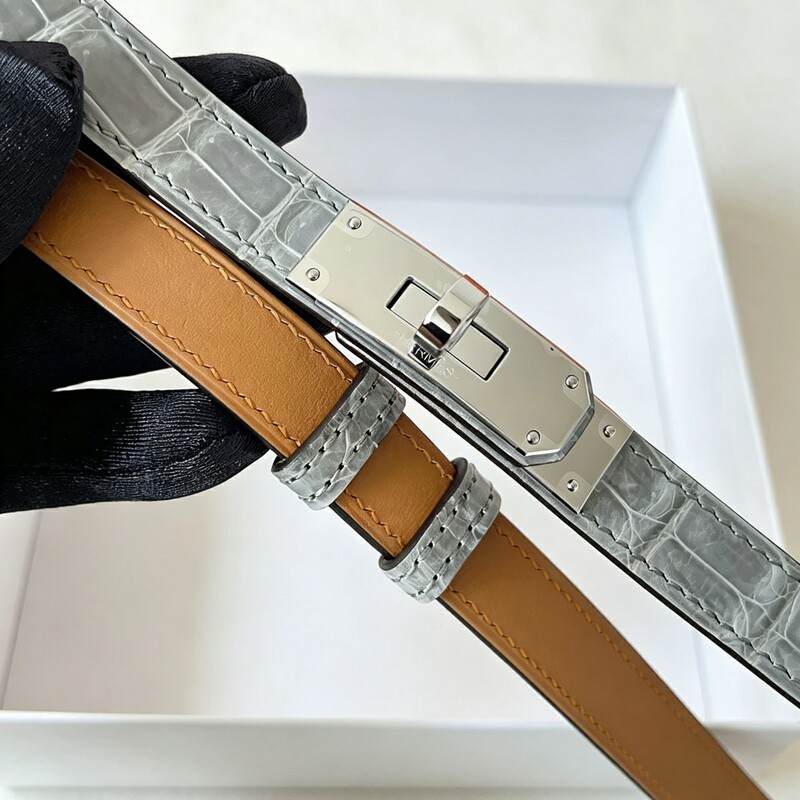 Crocodile skin stretchable female waistband, stretchable Kelly women's dress waistband, fine version with decorative band when tightening.