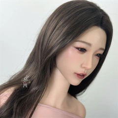 掲載写真と同じブラックカラーウィッグ