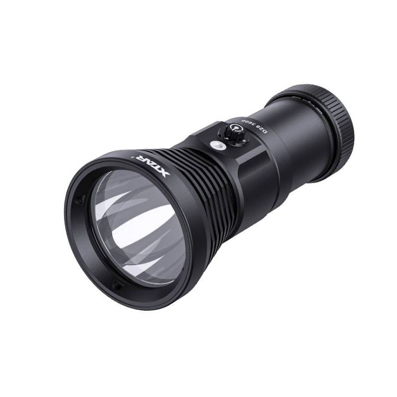 XTAR D28 3600: Narrow beam Diving Flashlight