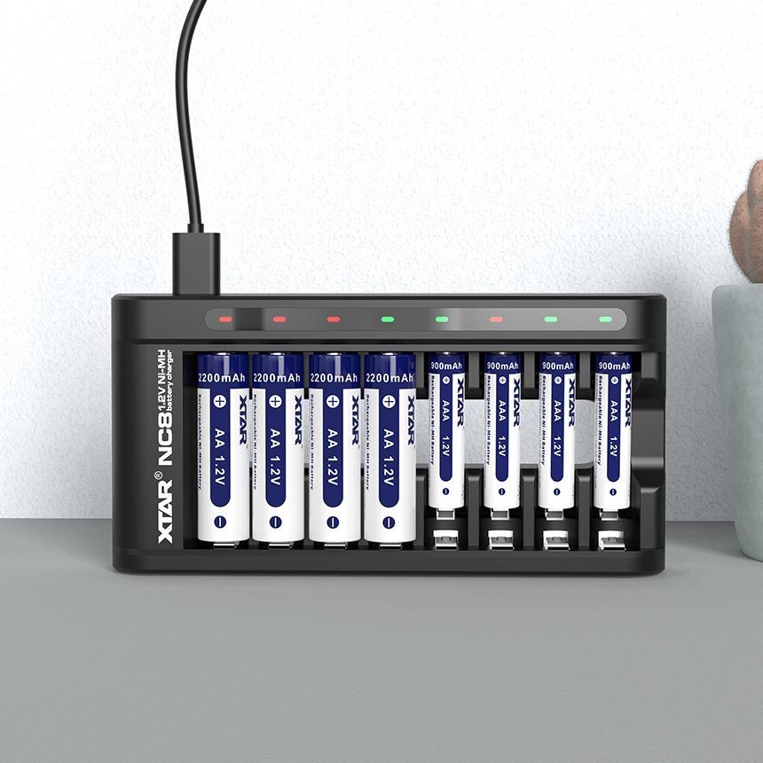 XTAR NC8 - 1.2V AA/AAA NIMH Battery Charger