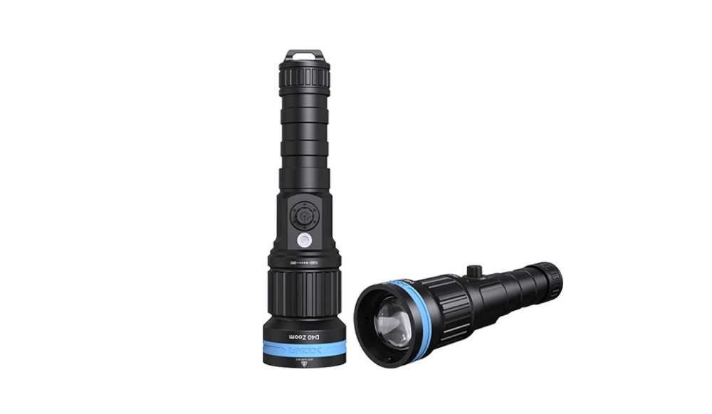 XTAR D40 ZOOM 1600 lumens Adjustable Beam Dive Light